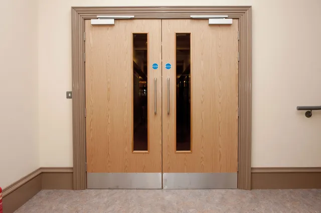 Faulty Fire Door Hinges